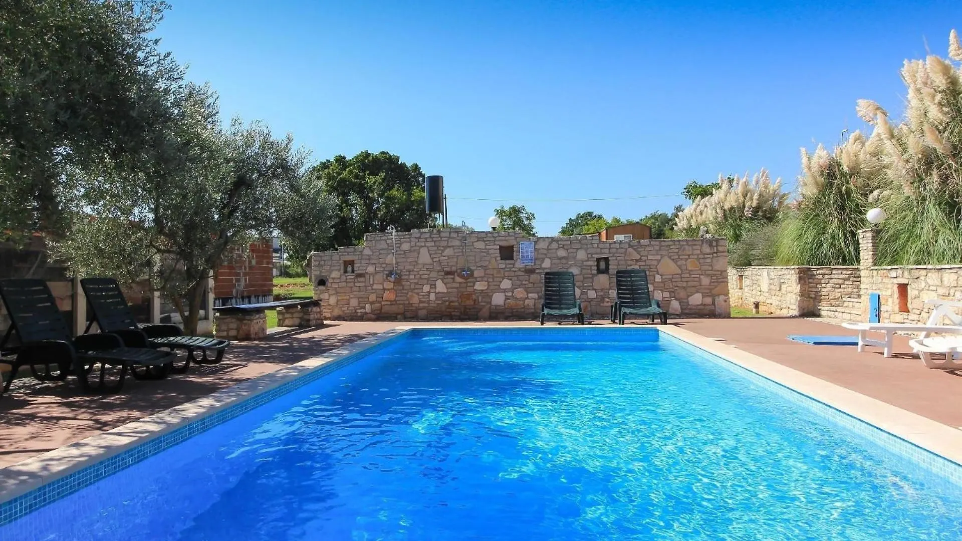 Ferienhaus Mit Privatpool Fuer 8 Personen Ca 210 Qm In Pavicini, Istrien Suedkueste Von Istrien Holiday home