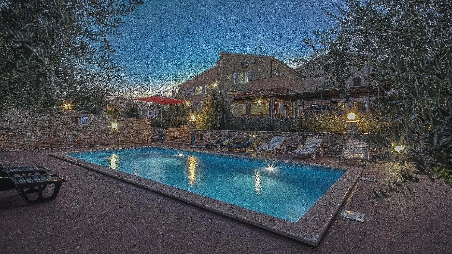 Ferienhaus Mit Privatpool Fuer 8 Personen Ca 210 Qm In Pavicini, Istrien Suedkueste Von Istrien 0*, Pavicini